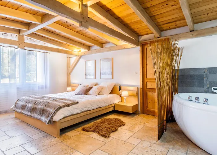 Casa vacanze Le Vertical - Chalet5*, Sauna, Jacuzzi, Billard, Balnéo, Massage, Pistes à 150 M *