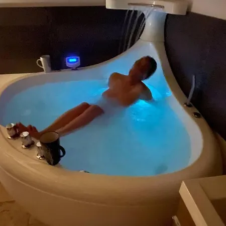 Holiday home Le Vertical - Chalet5*, Sauna, Jacuzzi, Billard, Balneo, Massage, Pistes A 150 M *