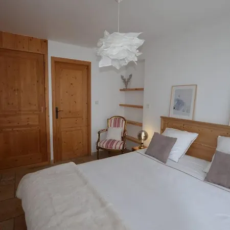 Holiday home Le Vertical - Chalet5*, Sauna, Jacuzzi, Billard, Balneo, Massage, Pistes A 150 M