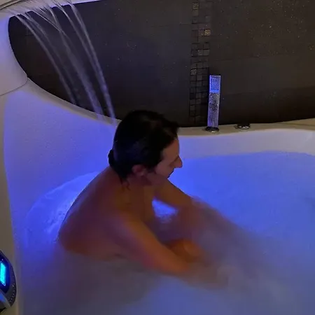 Le Vertical - Chalet5*, Sauna, Jacuzzi, Billard, Balneo, Massage, Pistes A 150 M Holiday home *