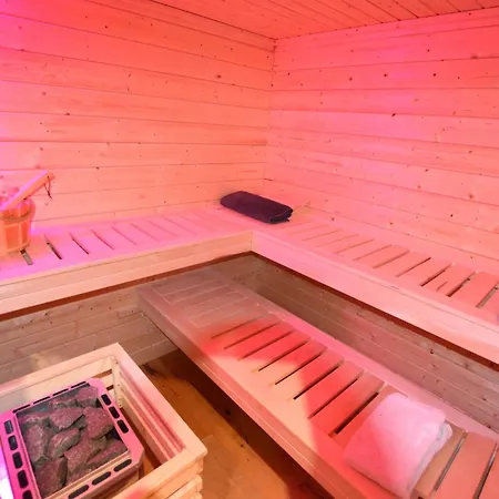 بيت للعطل Le Vertical - Chalet5*, Sauna, Jacuzzi, Billard, Balneo, Massage, Pistes A 150 M *