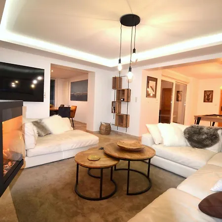 بيت للعطل Le Vertical - Chalet5*, Sauna, Jacuzzi, Billard, Balneo, Massage, Pistes A 150 M لو دوز آلب